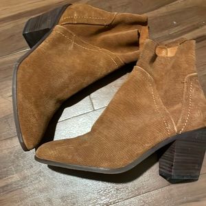 Splendid suede boot